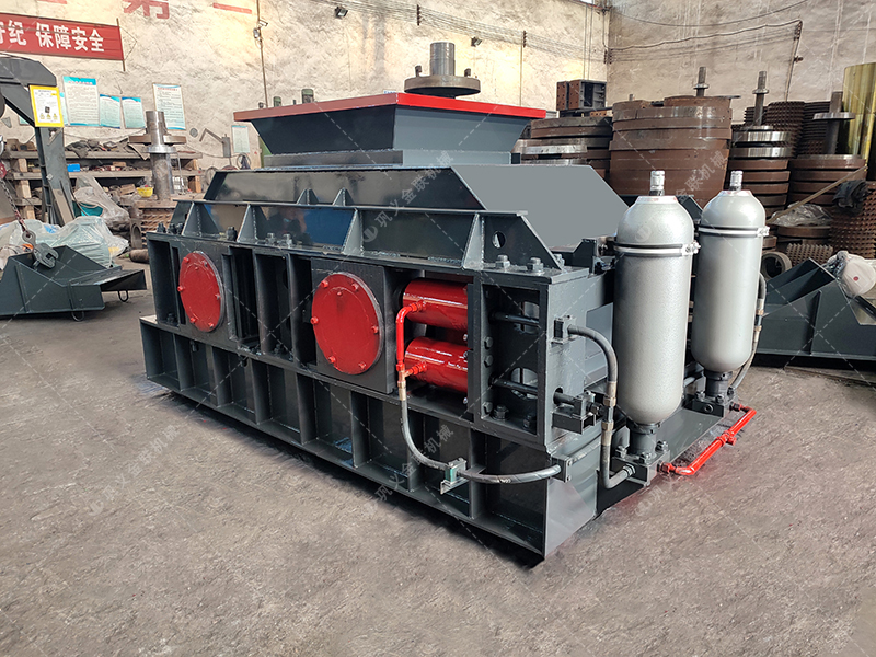 2PGY1000x700全自動(dòng)液壓對輥制砂機(jī)發(fā)貨圖片 