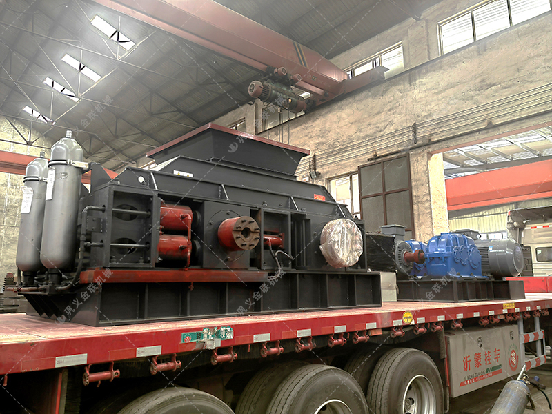 2PG1208大型液壓對輥破碎機(jī)發(fā)貨圖片