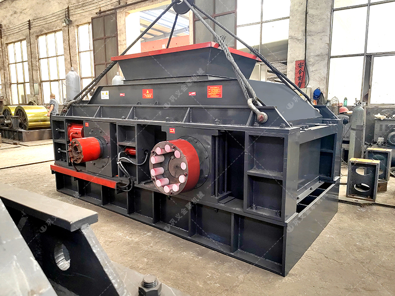 2PG1510大型液壓對輥制砂機發貨