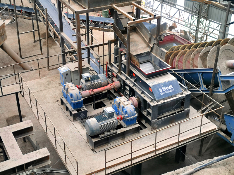 液壓對輥破碎機在石料場中的應用和特點是什么？