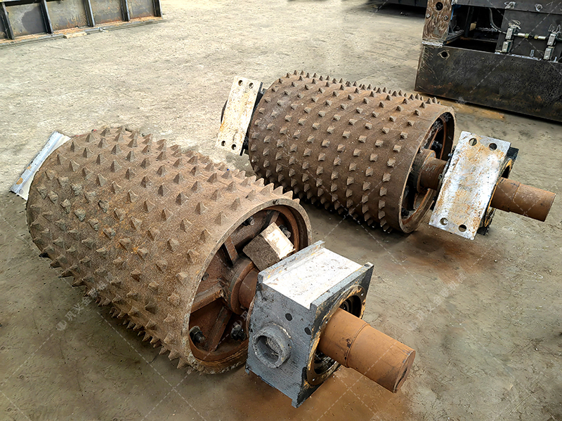 炭渣塊破碎選用雙齒輥破碎機,其工作原理及優勢有哪些? 炭渣塊破碎選用雙齒輥破碎機,其工作原理及優勢有哪些?