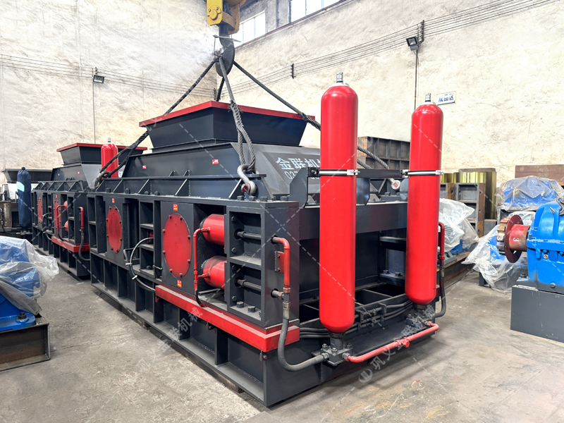 對(duì)輥制砂機(jī)產(chǎn)能提升秘籍:從安裝到操作的優(yōu)化建議 對(duì)輥制砂機(jī)產(chǎn)能提升秘籍:從安裝到操作的優(yōu)化建議