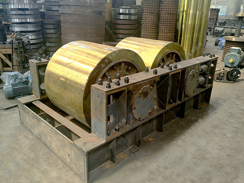 液壓對輥制砂機(jī)出現(xiàn)異常振動(dòng)該如何排查？