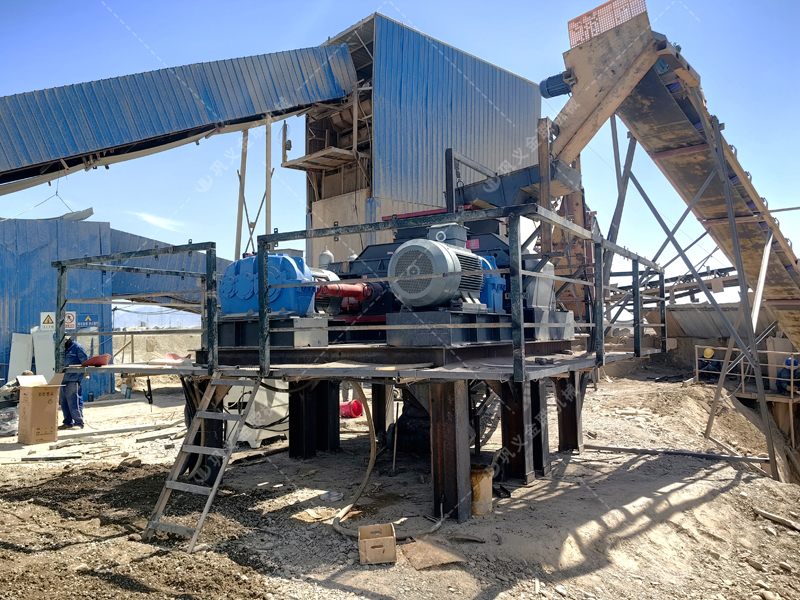 液壓對(duì)輥破碎機(jī):破解 “堵塞、磨損、成品差” 三大難題 液壓對(duì)輥破碎機(jī):破解 “堵塞、磨損、成品差” 三大難題