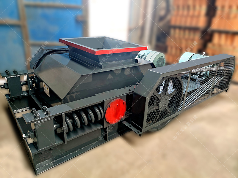 硬巖與軟巖通吃,雙齒輥破碎機(jī)的“牙齒”究竟有多鋒利? 硬巖與軟巖通吃,雙齒輥破碎機(jī)的“牙齒”究竟有多鋒利?